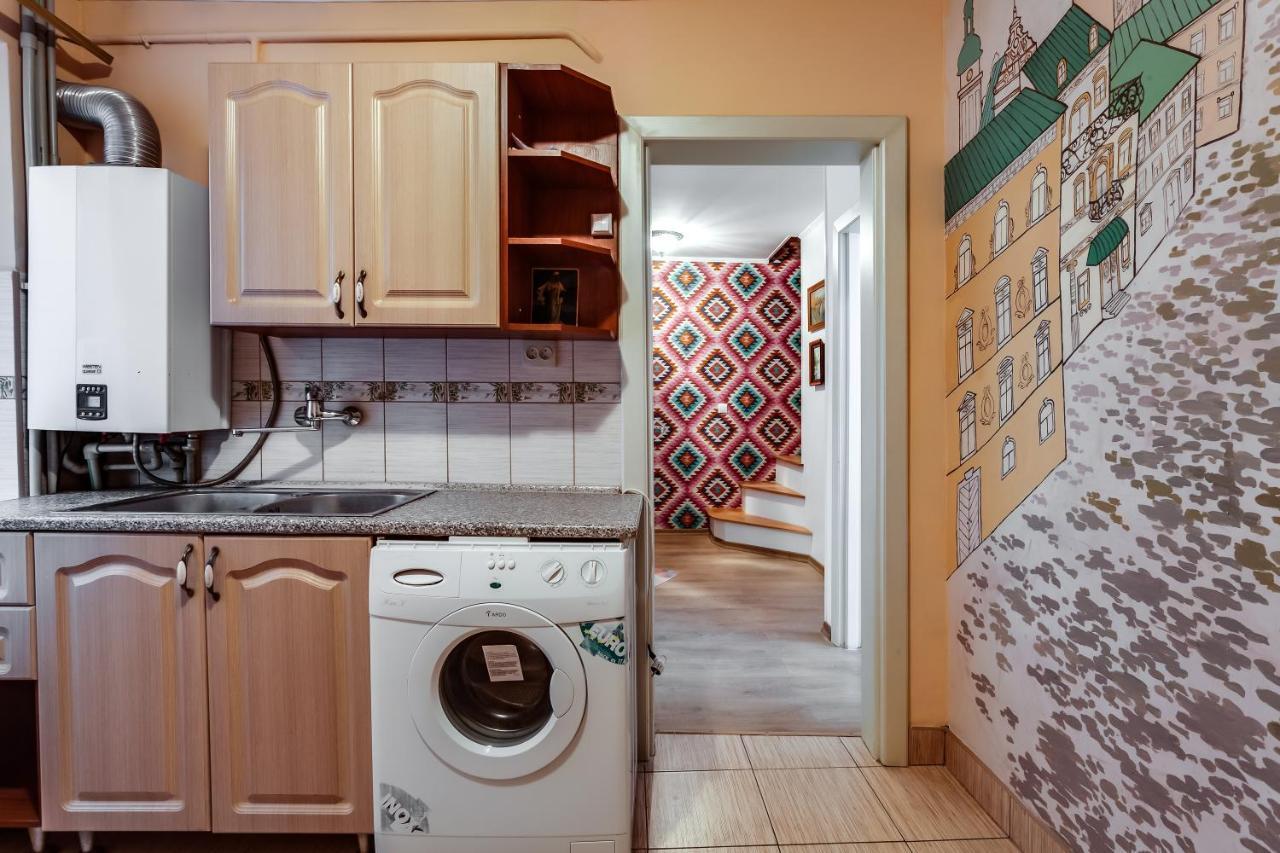 Four Bedrooms Apartment In The Heart Of Leópolis Exterior foto
